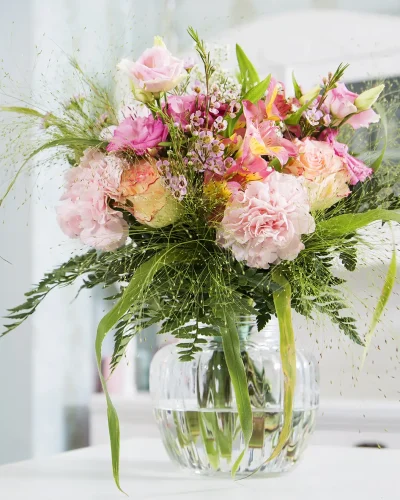 Romantic,Tender,Boquet,Waiting,In,The,Vase